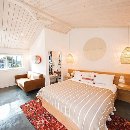 Fish Board Studio Includes King Bed With Kitchenette And Futon สตินสันบีช ภายนอก รูปภาพ